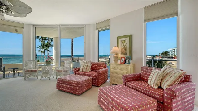 $3,250,000 | 4561 Gulf Of Mexico Drive, Unit 202, Longboat Key, FL 34228