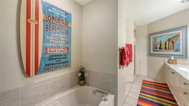 $3,250,000 | 4561 Gulf Of Mexico Drive, Unit 202, Longboat Key, FL 34228