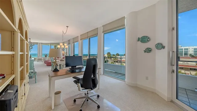 $3,250,000 | 4561 Gulf Of Mexico Drive, Unit 202, Longboat Key, FL 34228