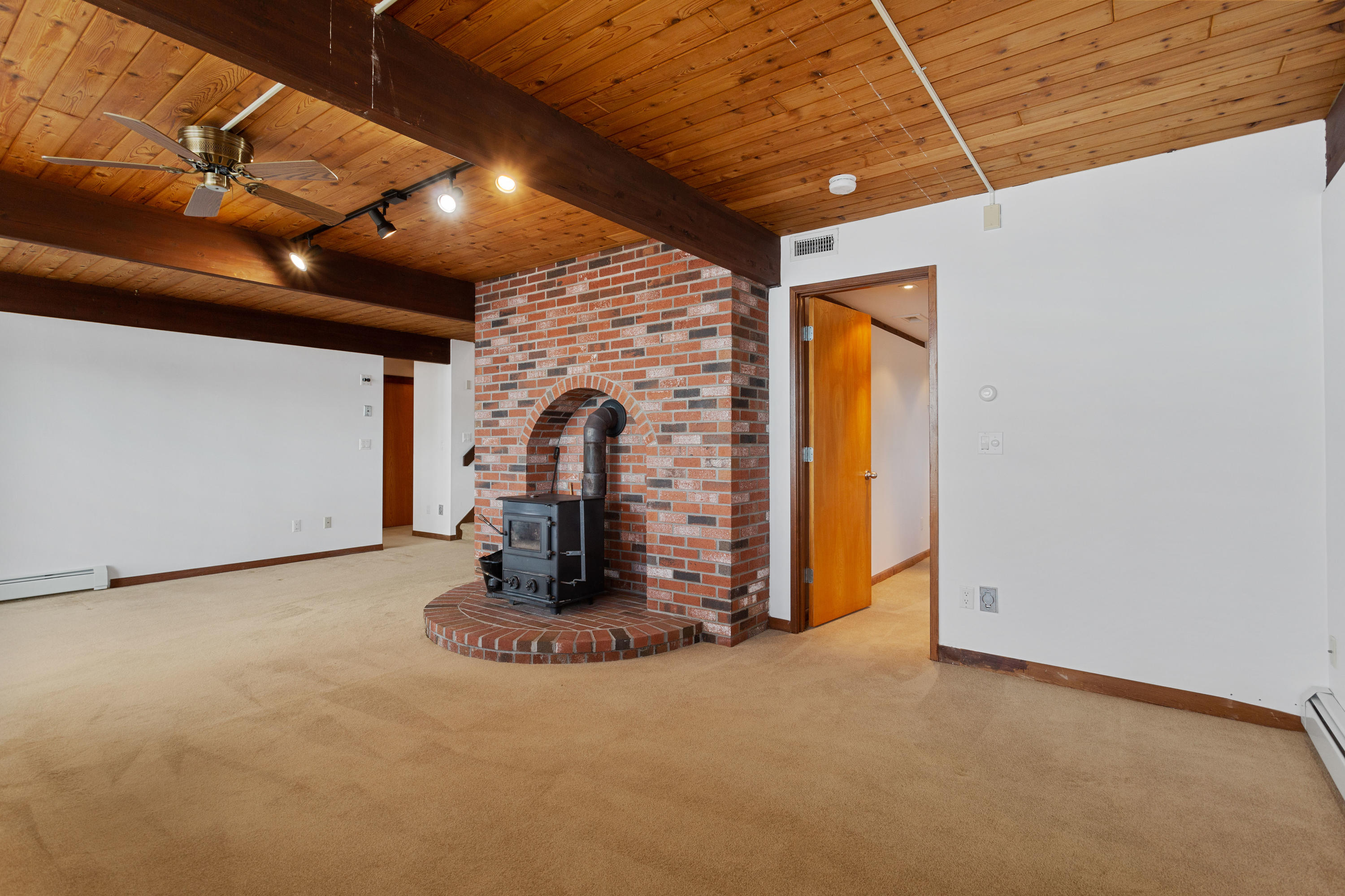278 Huckins Neck Road Centerville, MA 02601 - Photo 38 of 52 a view of a room with gym equipment
