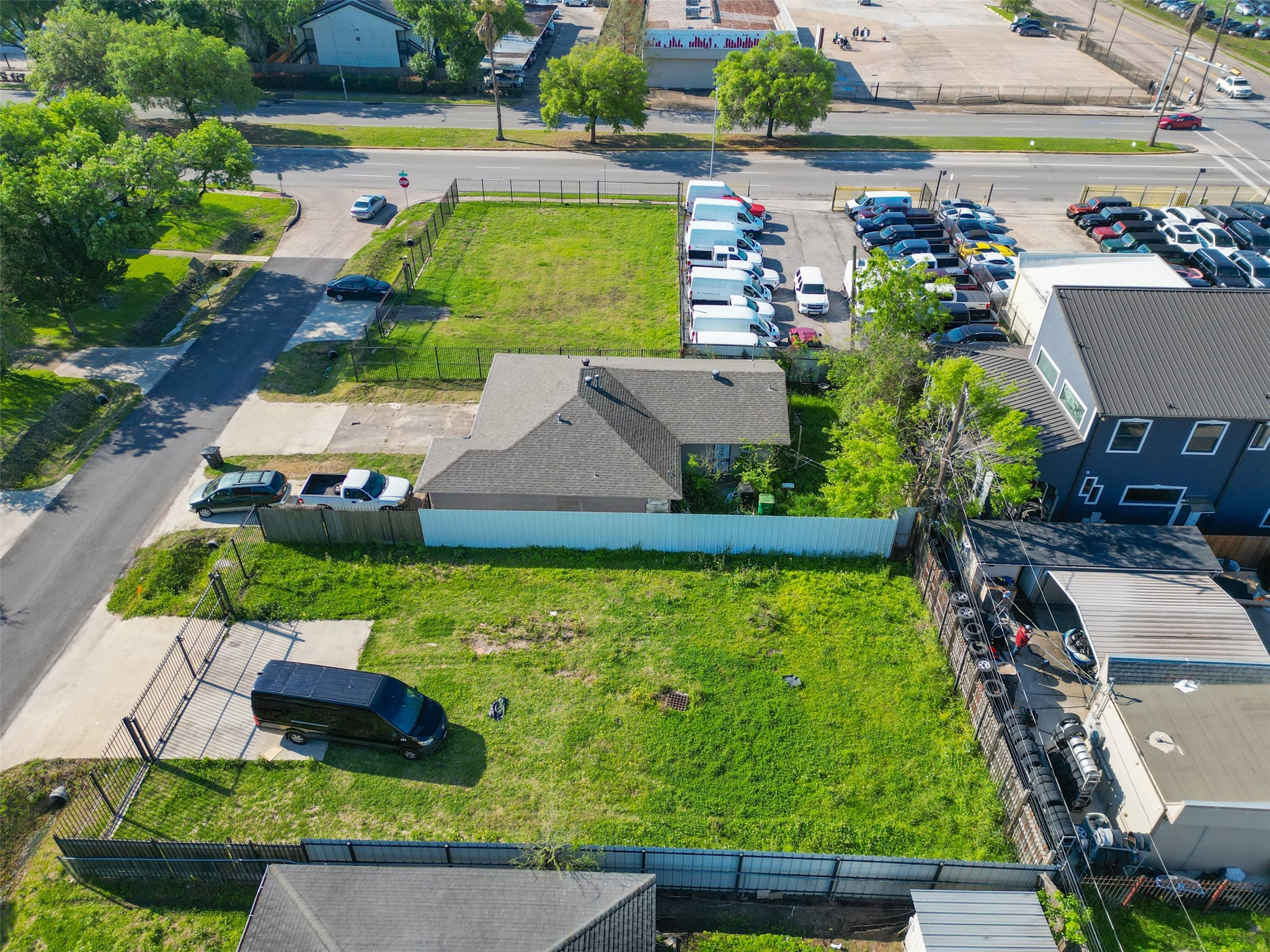 3222 Jarvis Street Houston, TX 77063 - Photo 6 of 31 an aerial view of a residential houses with outdoor space
