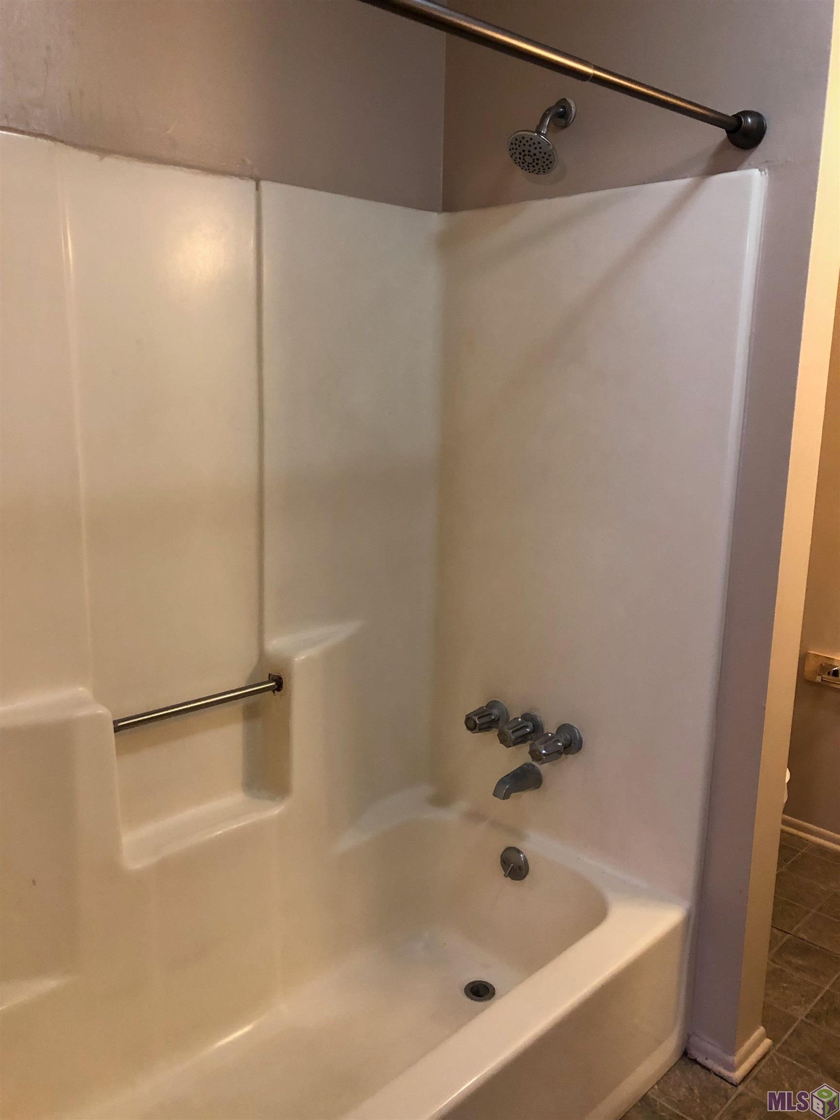 8848 GSRI Avenue Baton Rouge, LA 70810 - Photo 10 of 17 Gallery Image 10