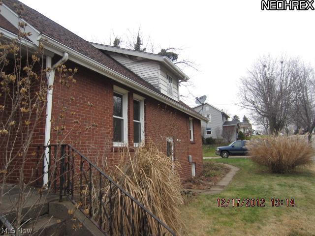 563 East Waterloo Road Akron, OH 44301 - Photo 2 of 19
