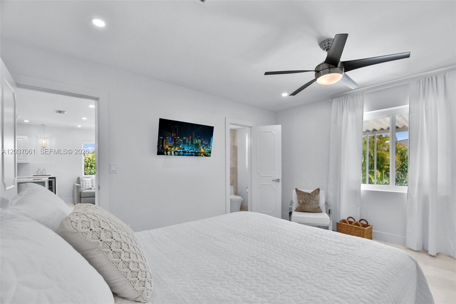 2195 Southwest 25th Terrace Miami, FL 33133 - Photo 37 of 86