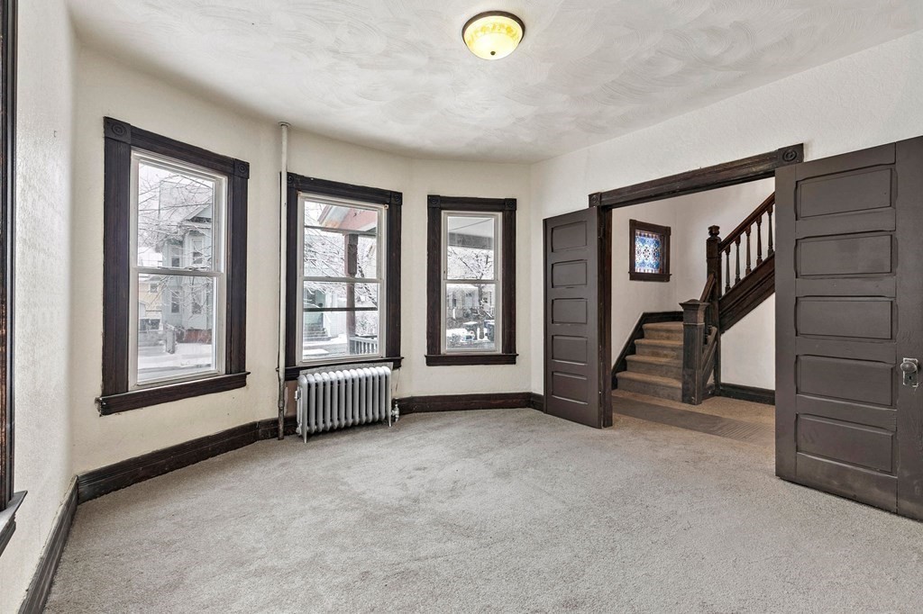 41 Forest Street Springfield, MA 01108 - Photo 4 of 26