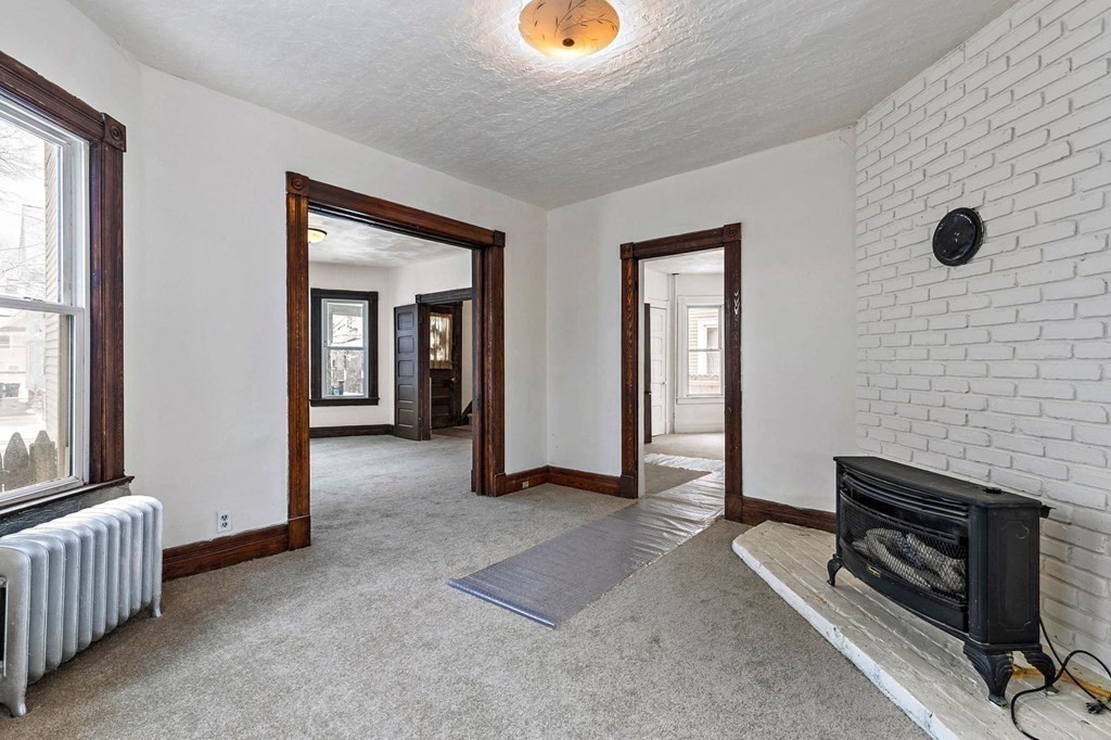 41 Forest Street Springfield, MA 01108 - Photo 6 of 26