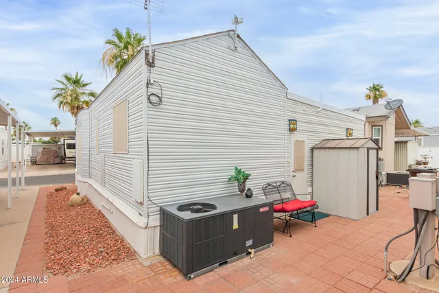 a house view with a outdoor space