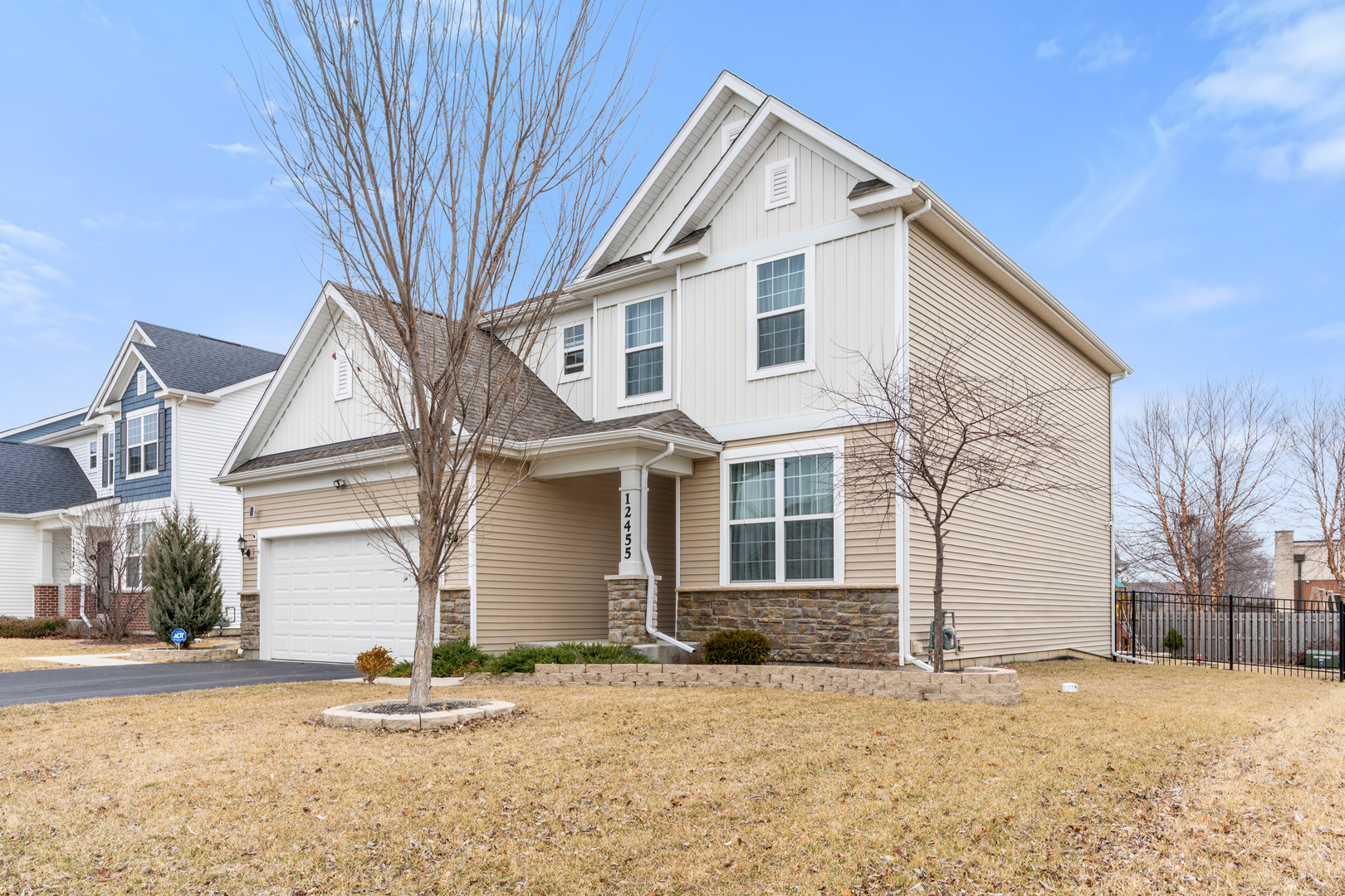 12455 South Compass Avenue Plainfield, IL 60585 - Photo 2 of 28