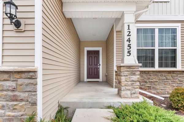 $570,000 | 12455 South Compass Avenue, Plainfield, IL 60585