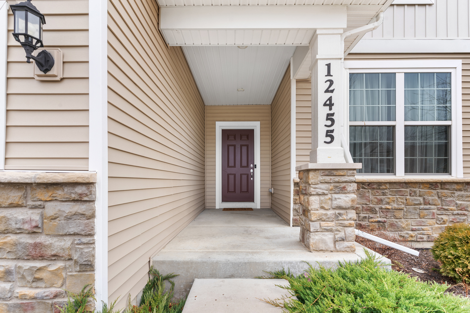 12455 South Compass Avenue Plainfield, IL 60585 - Photo 4 of 28