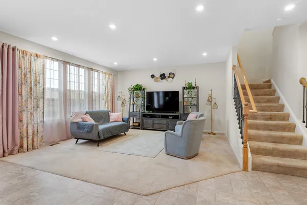 $570,000 | 12455 South Compass Avenue, Plainfield, IL 60585
