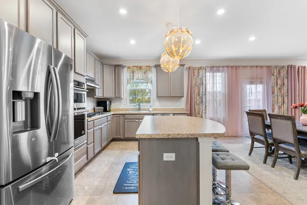 $570,000 | 12455 South Compass Avenue, Plainfield, IL 60585