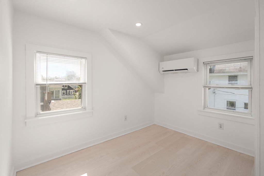 42 Riverside Avenue Swansea, MA 02777 - Photo 14 of 23