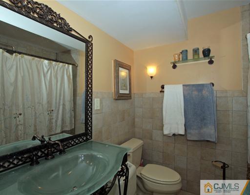 2104 Rose Court Basking Ridge, NJ 07920 - Photo 9 of 10