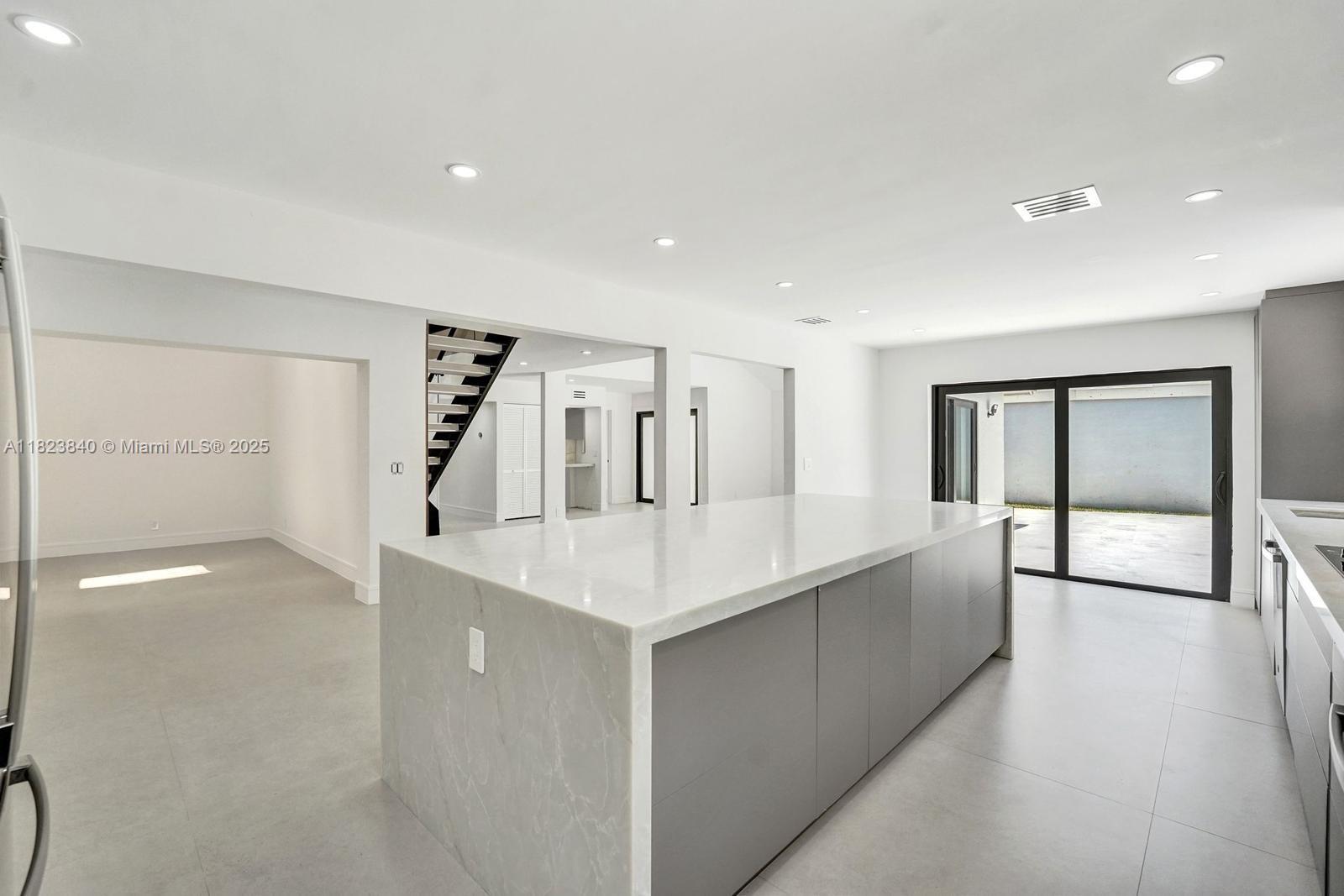 7340 Andorra Place Boca Raton, FL 33433 - Photo 9 of 99