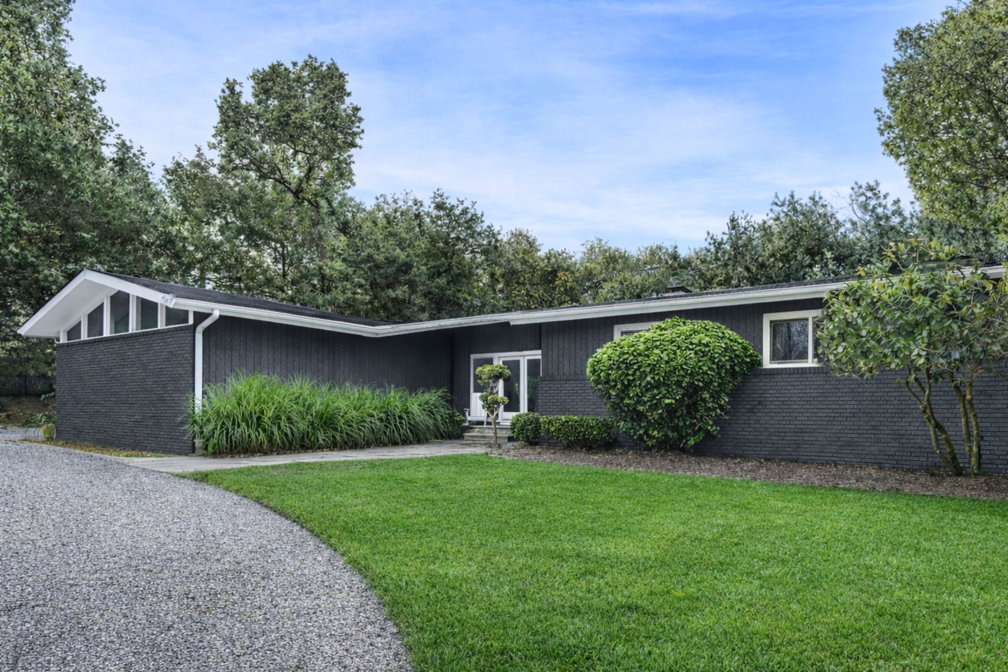 218 Bull Path East Hampton, NY 11937 - Photo 12 of 16