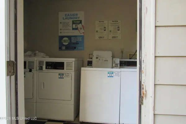 $905 | 1043 Carlisle Street, Unit A5, Jackson, MS 39202