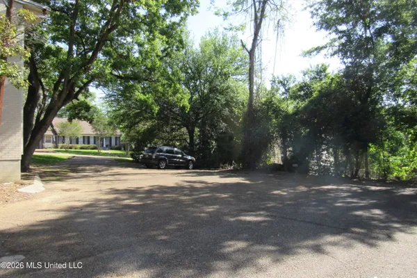 $905 | 1043 Carlisle Street, Unit A5, Jackson, MS 39202