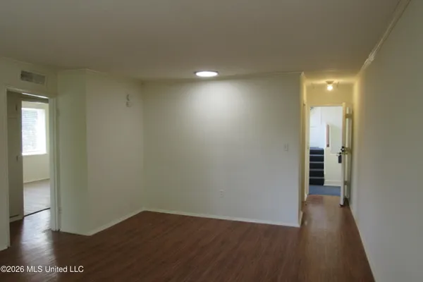 $905 | 1043 Carlisle Street, Unit A5, Jackson, MS 39202