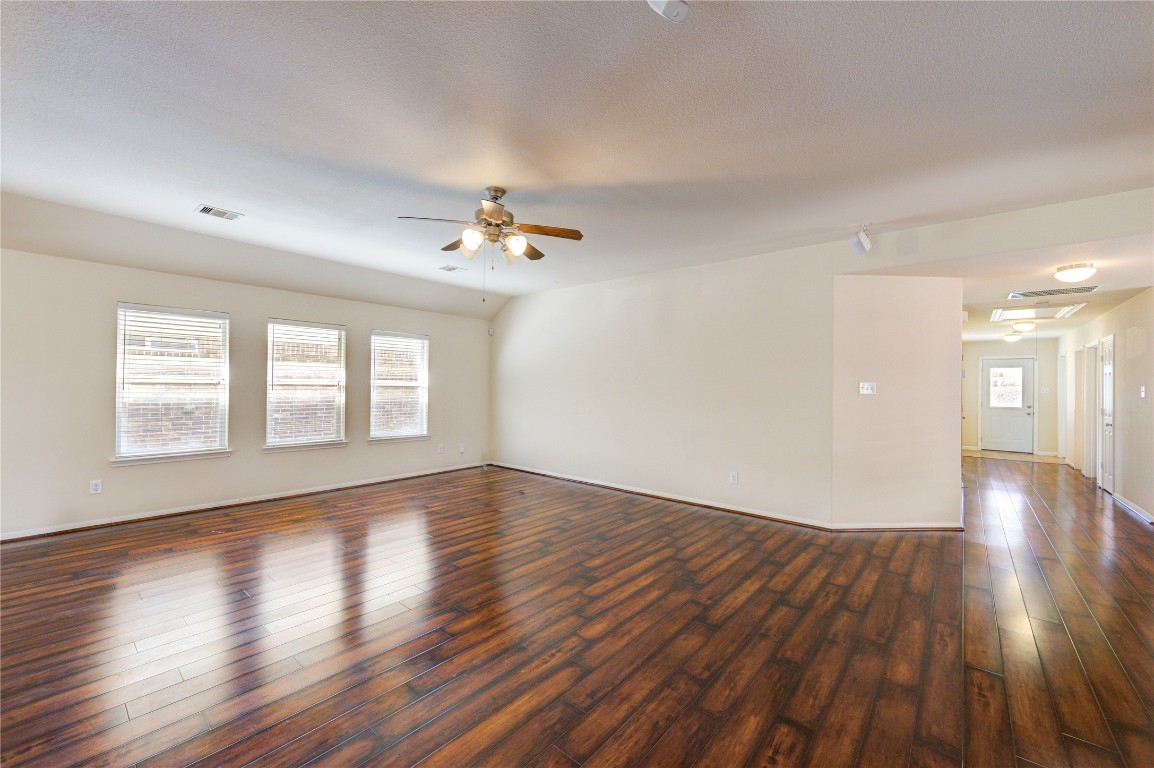 2922 Halcyon Time Trail Houston, TX 77045 - Photo 13 of 50