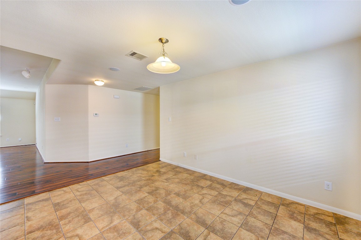 2922 Halcyon Time Trail Houston, TX 77045 - Photo 26 of 50