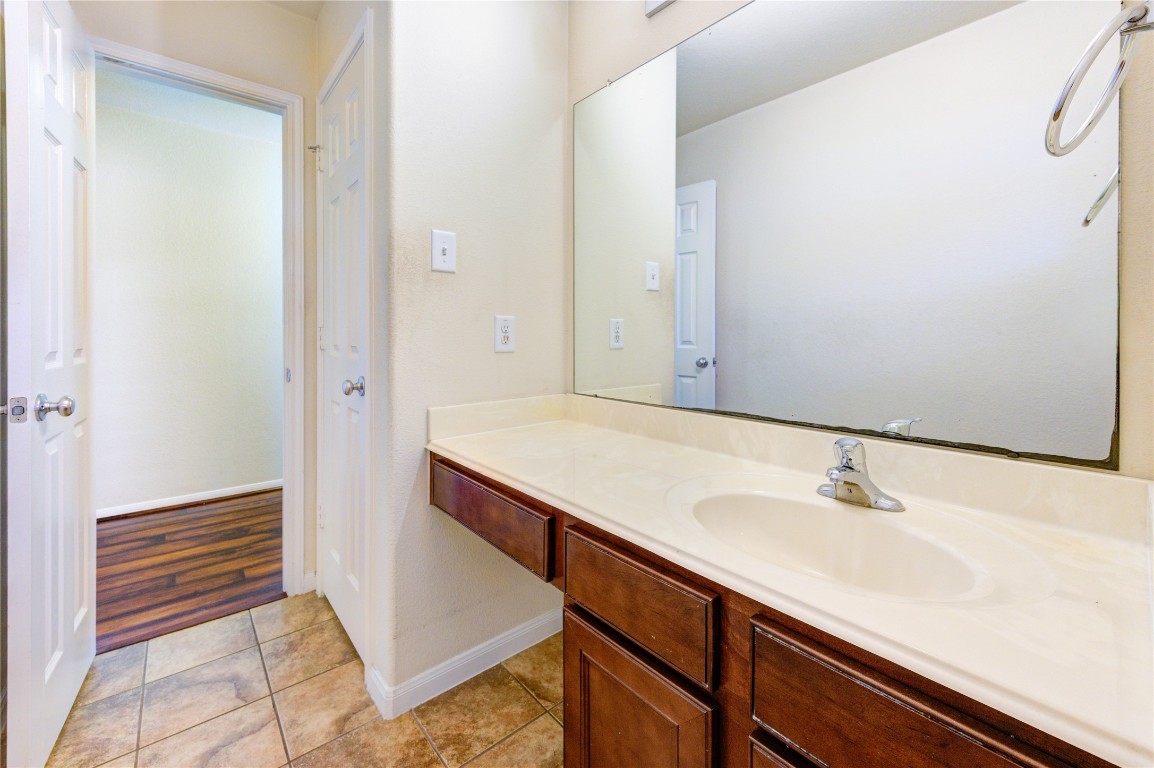 2922 Halcyon Time Trail Houston, TX 77045 - Photo 40 of 50