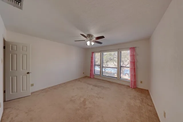 $1,800 | 2745 Bandera Highway, Kerrville, TX 78028