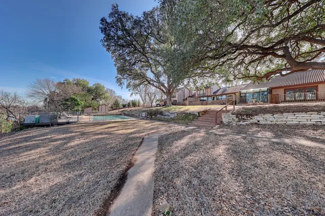 $1,800 | 2745 Bandera Highway, Kerrville, TX 78028