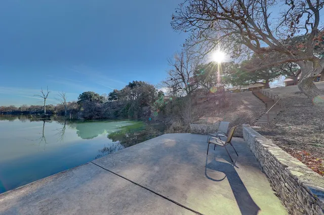 $1,800 | 2745 Bandera Highway, Kerrville, TX 78028