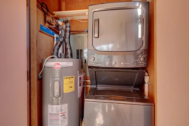 $1,800 | 2745 Bandera Highway, Kerrville, TX 78028