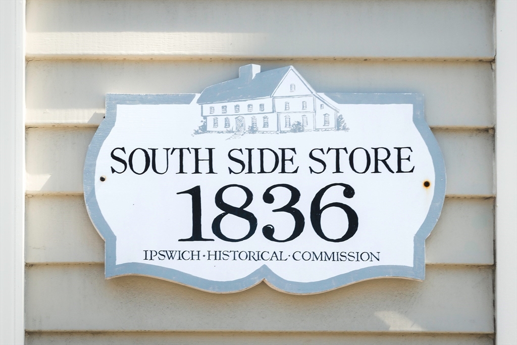 64 County Road, Unit 1 Ipswich, MA 01938 - Photo 33 of 33 a close up of a street sign