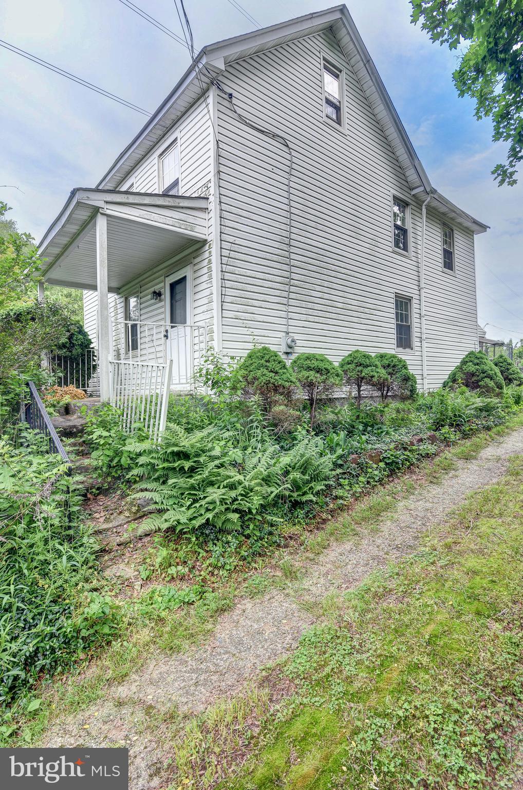 362 Etra Road Hightstown, NJ 08520 - Photo 1 of 18