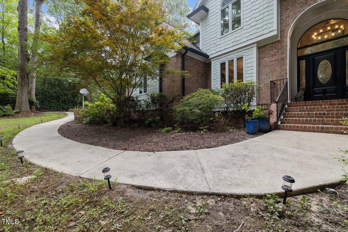 2709 Glassman Lane Raleigh, NC 27606 - Photo 5 of 49 2709 Glassman Ln 8