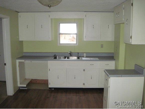 39 Sluder Branch Road Leicester, NC 28748 - Photo 3 of 6 Gallery Image 3