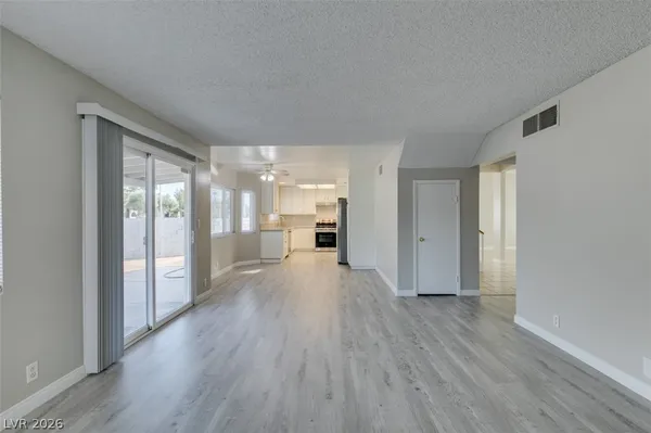 $2,400 | 2340 Belvedere Drive, Henderson, NV 89014