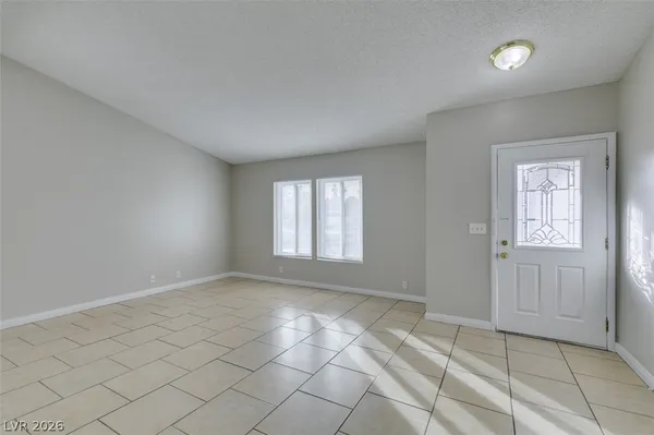 $2,400 | 2340 Belvedere Drive, Henderson, NV 89014