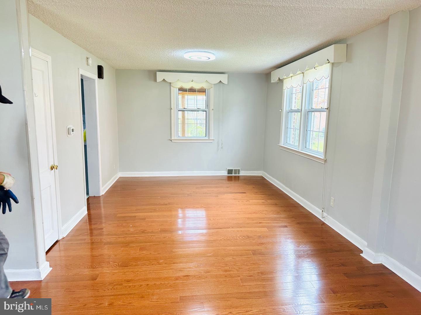 156 Flintlock Road Drexel Hill, PA 19026 - Photo 5 of 14