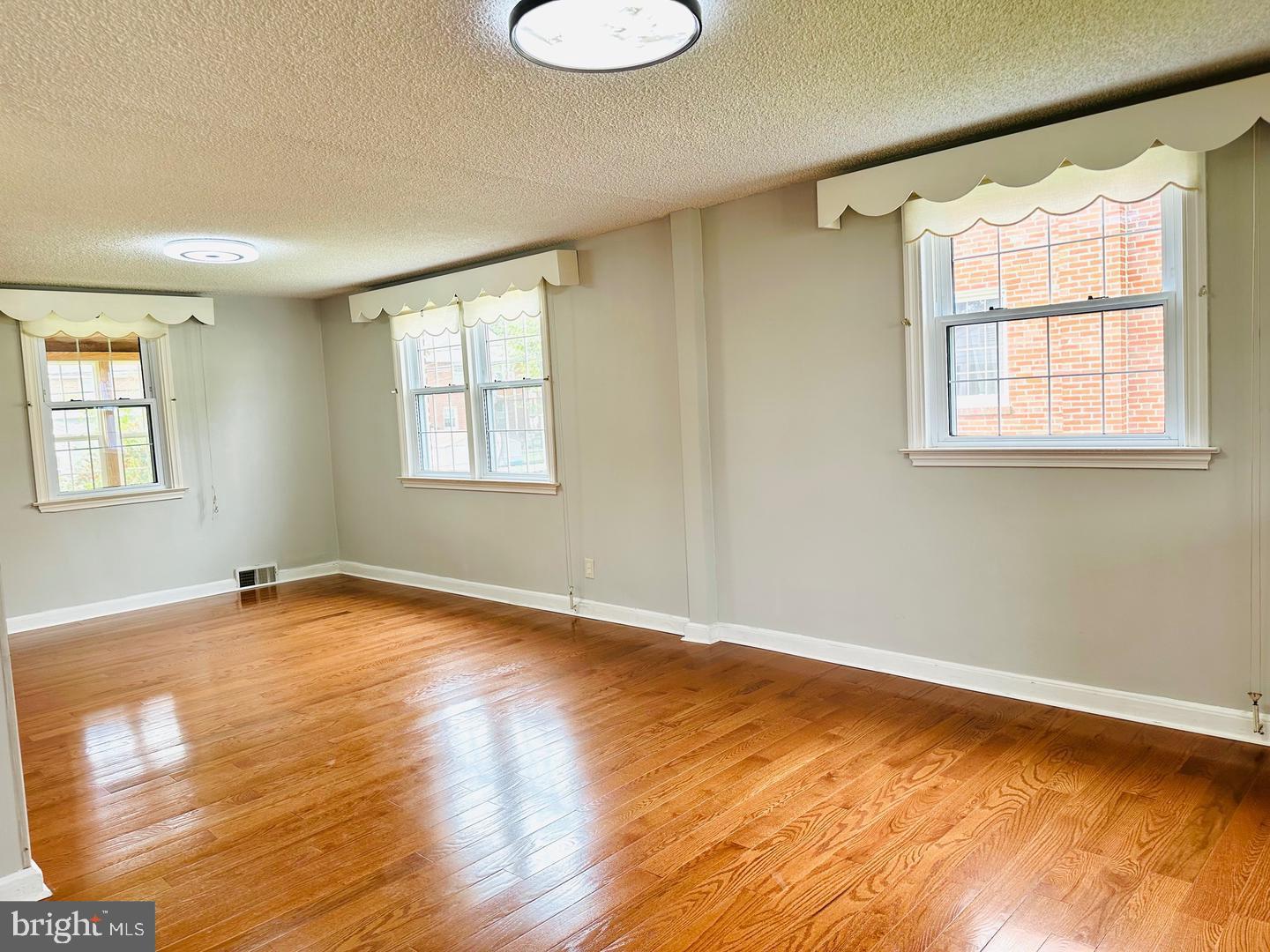 156 Flintlock Road Drexel Hill, PA 19026 - Photo 10 of 14