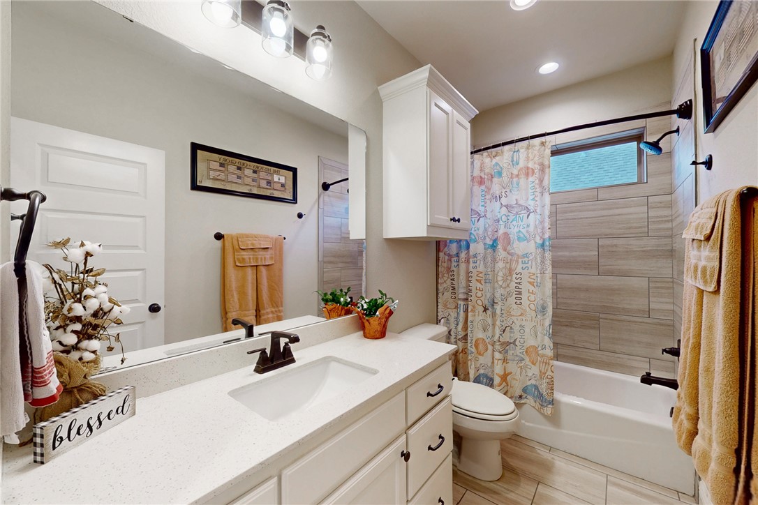 3425 Dovecote Way Bryan, TX 77808 - Photo 16 of 27 2nd Bathroom