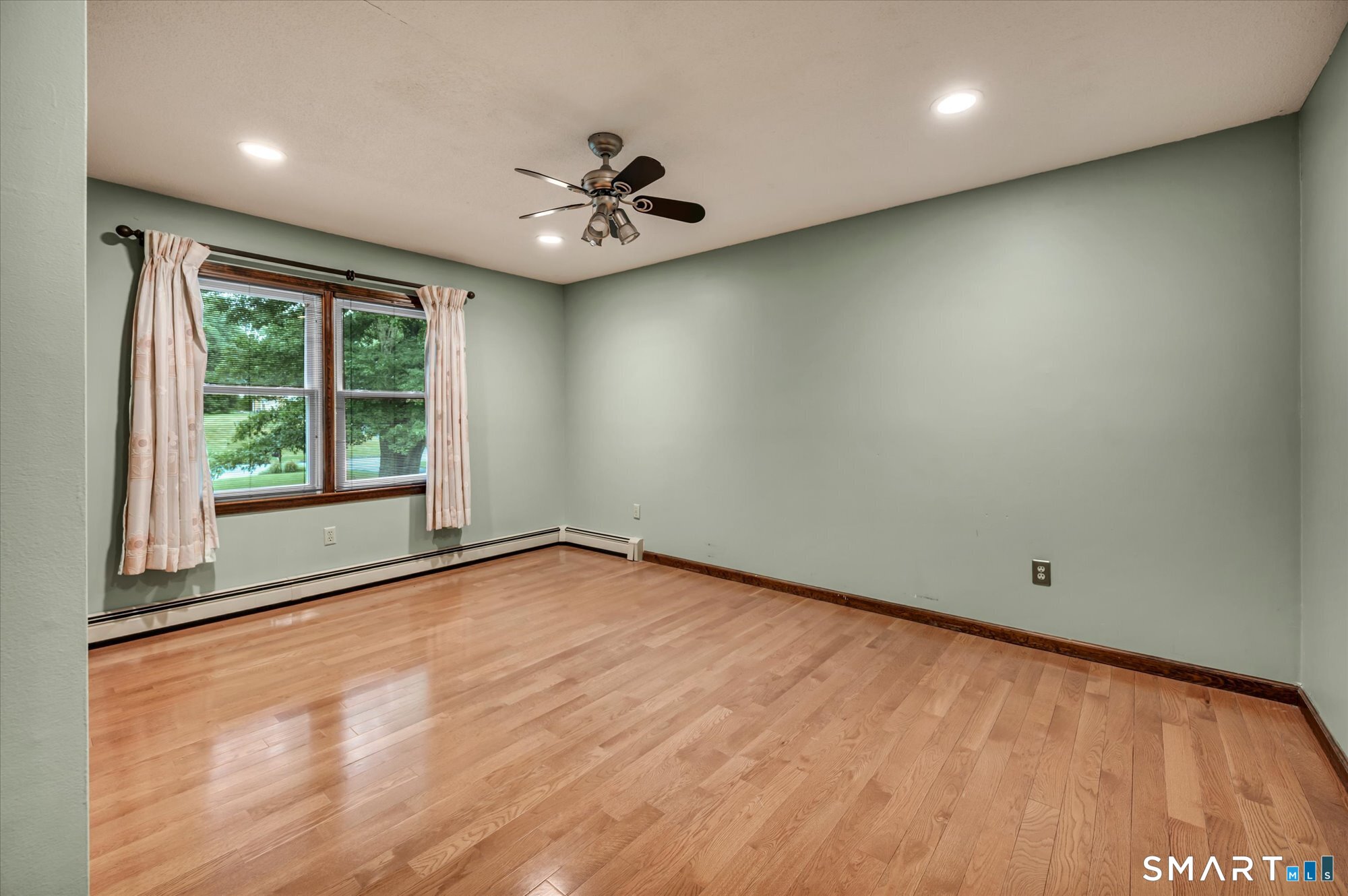 33 Shawnee Lane Monroe, CT 06468 - Photo 29 of 36
