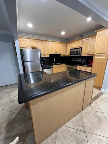 $248,000 | 700 Southeast 2nd Avenue, Unit 409, Deerfield Beach, FL 33441