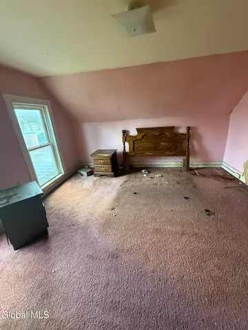 $74,999 | 19 Matthew Street, Johnstown, NY 12095