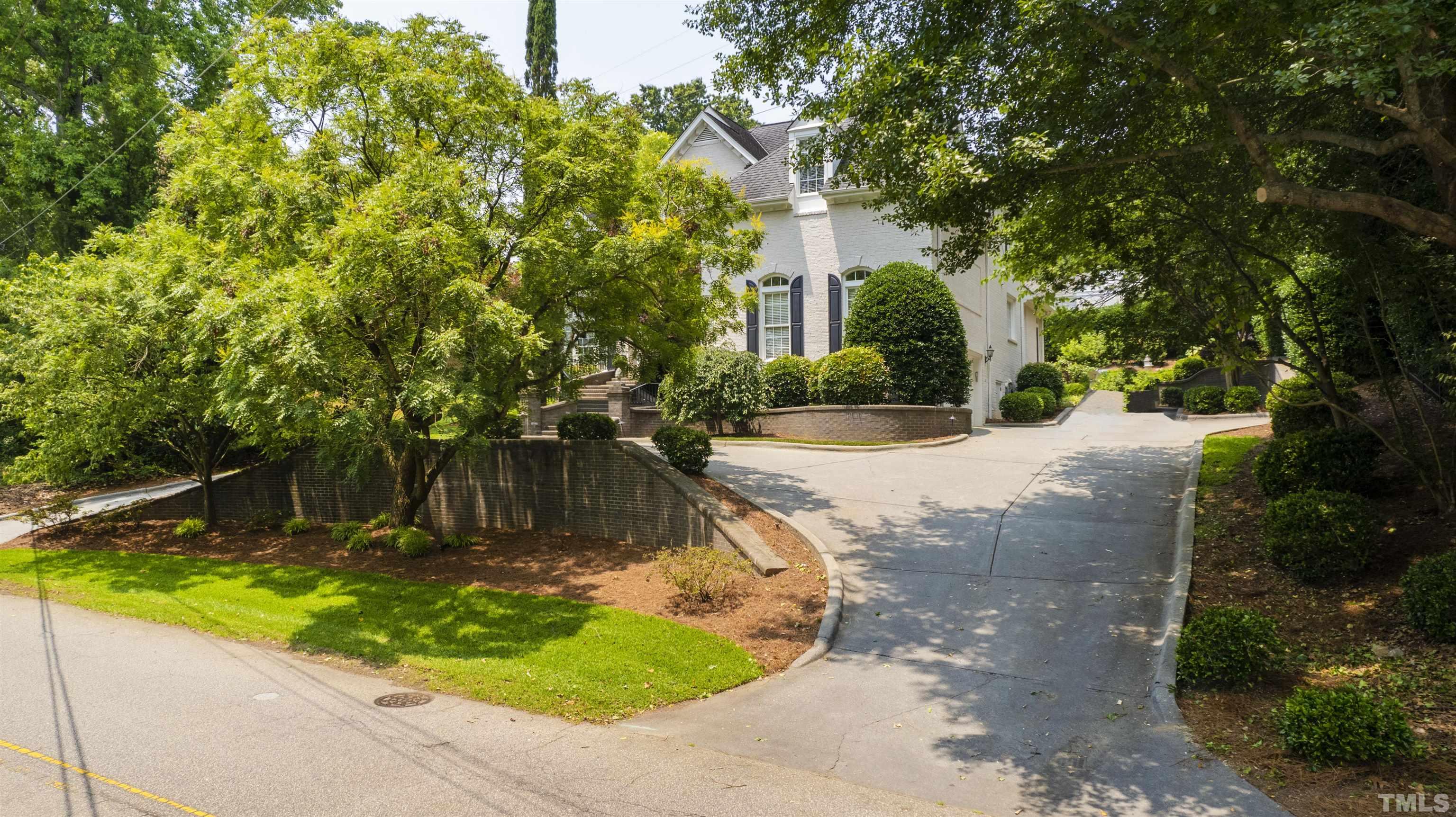 306 Lake Boone Trail Raleigh, NC 27608 - Photo 4 of 55