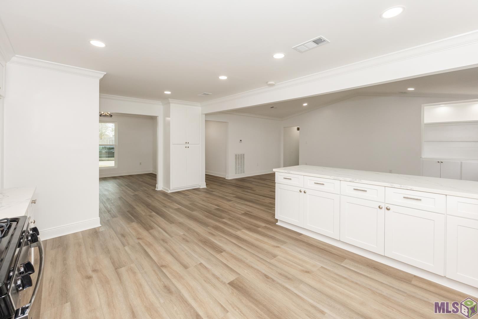 4930 Shadeland Drive Baton Rouge, LA 70816 - Photo 11 of 34