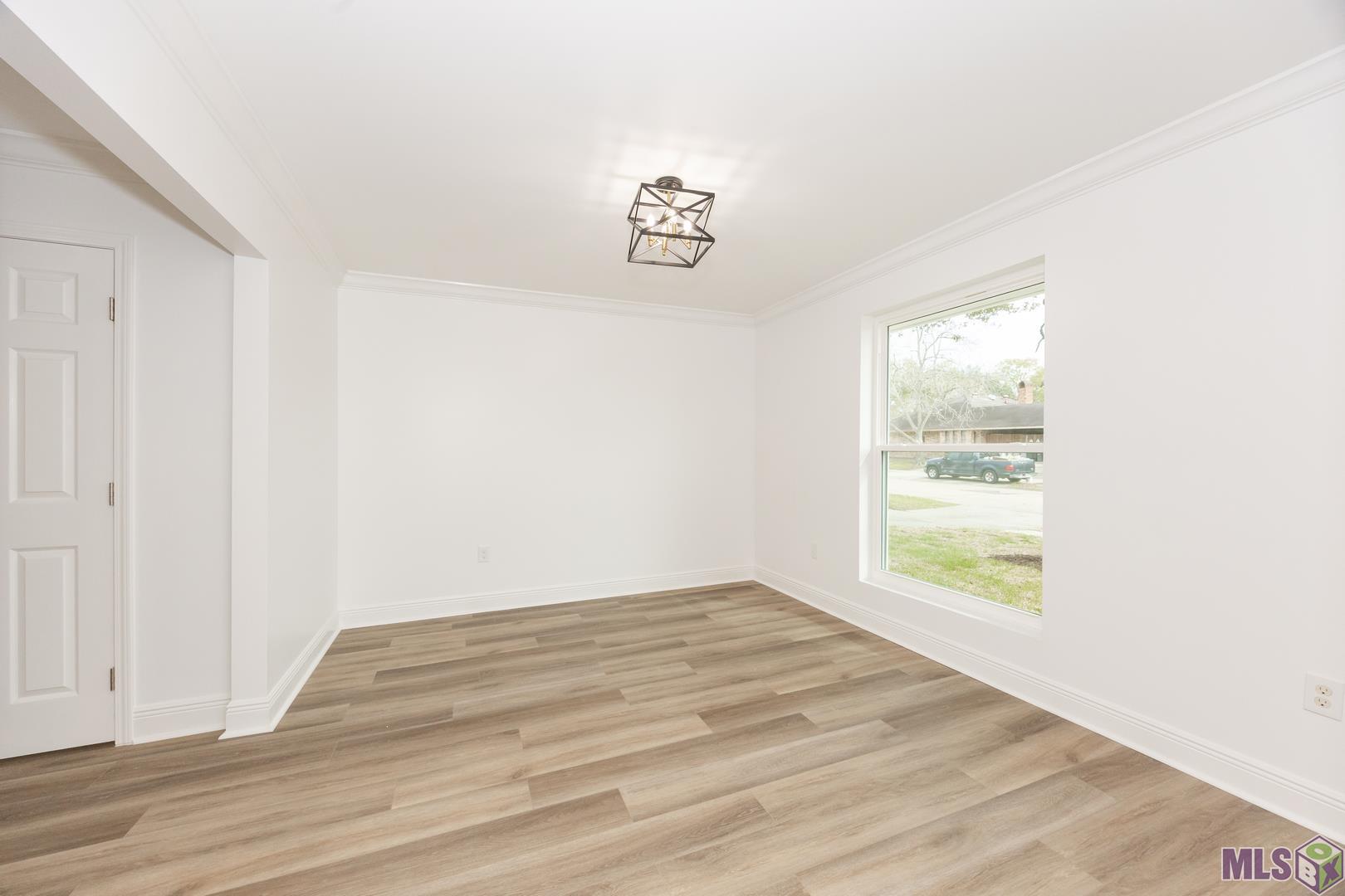 4930 Shadeland Drive Baton Rouge, LA 70816 - Photo 15 of 34