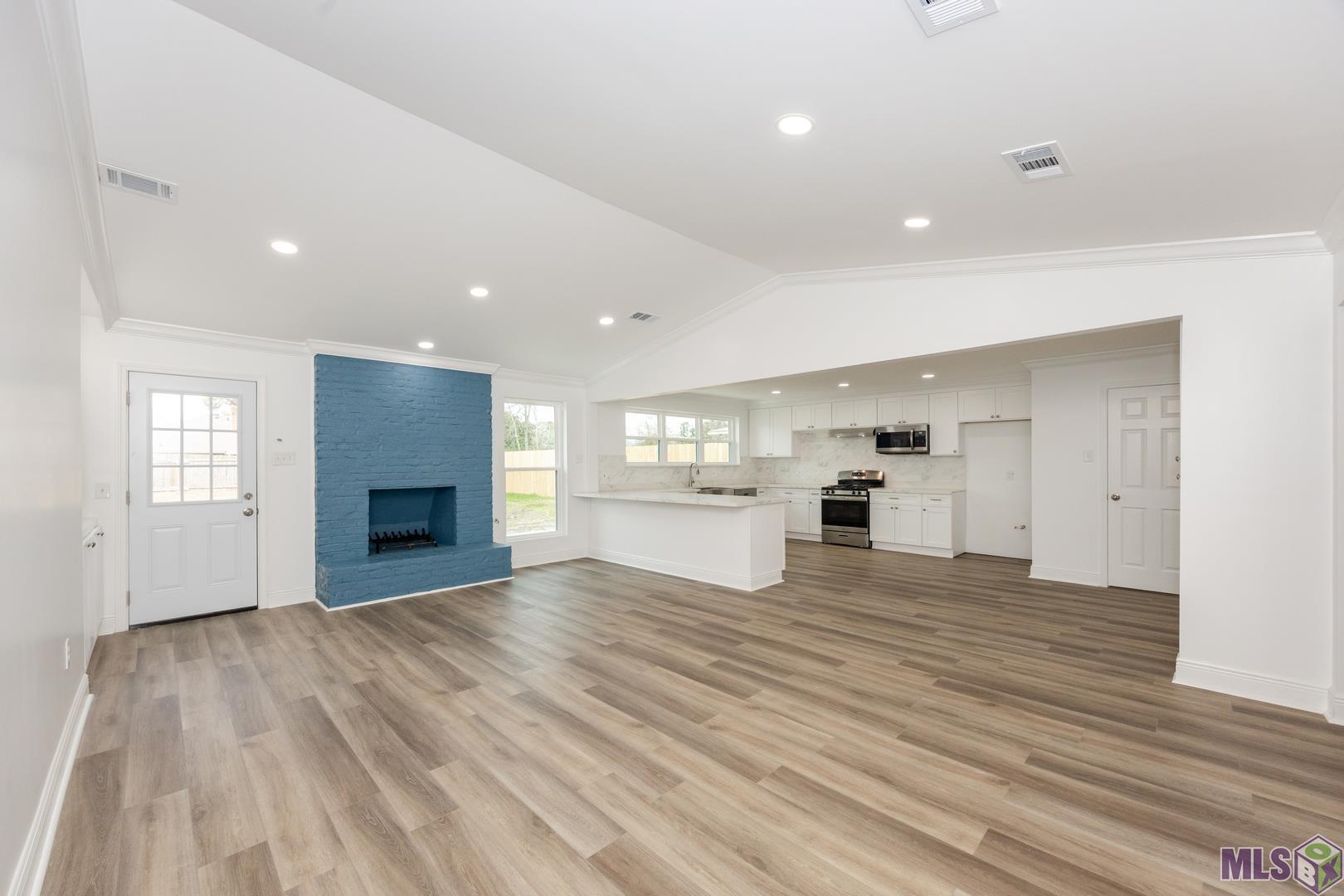 4930 Shadeland Drive Baton Rouge, LA 70816 - Photo 6 of 34