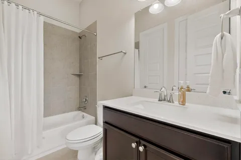 $636,000 | 173 Double Eagle Rnch Drive, Cedar Creek, TX 78612