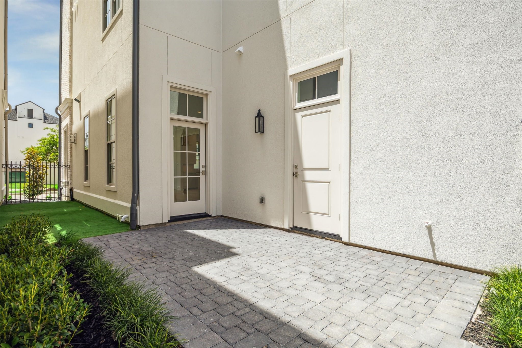 211 Sutton Row Place Houston, TX 77024 - Photo 8 of 25 a view of a house with backyard