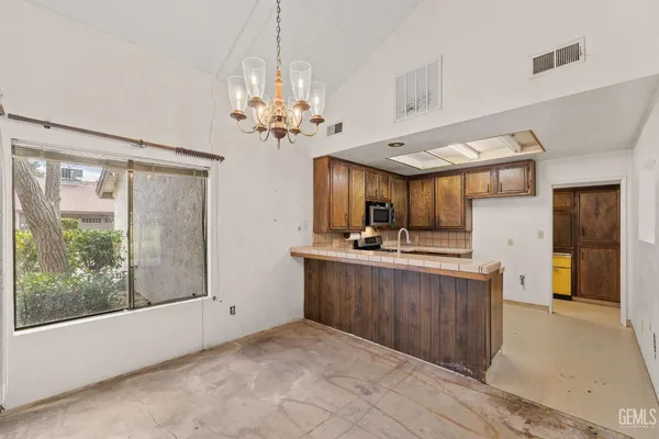 $269,950 | Undisclosed Address, Bakersfield, CA 93309