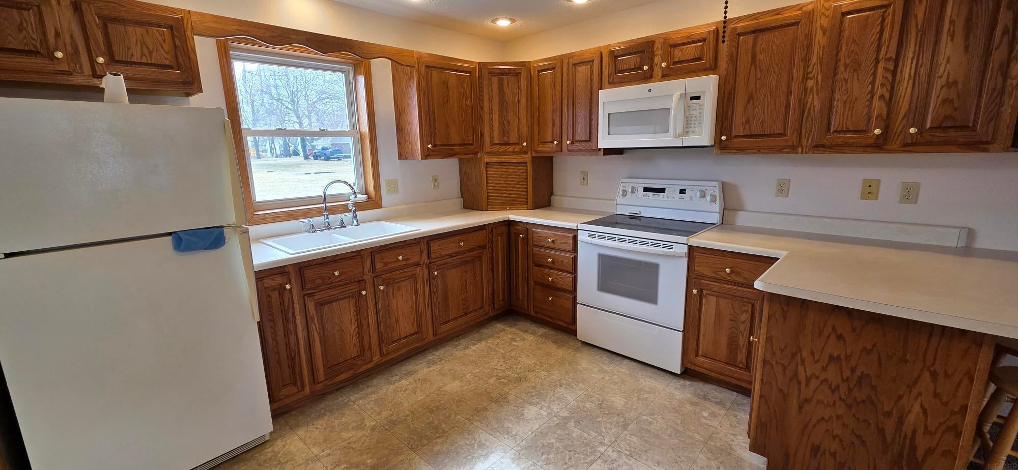 203 East Ridge Street Readlyn, IA 50668 - Photo 4 of 13 Gallery Image 4